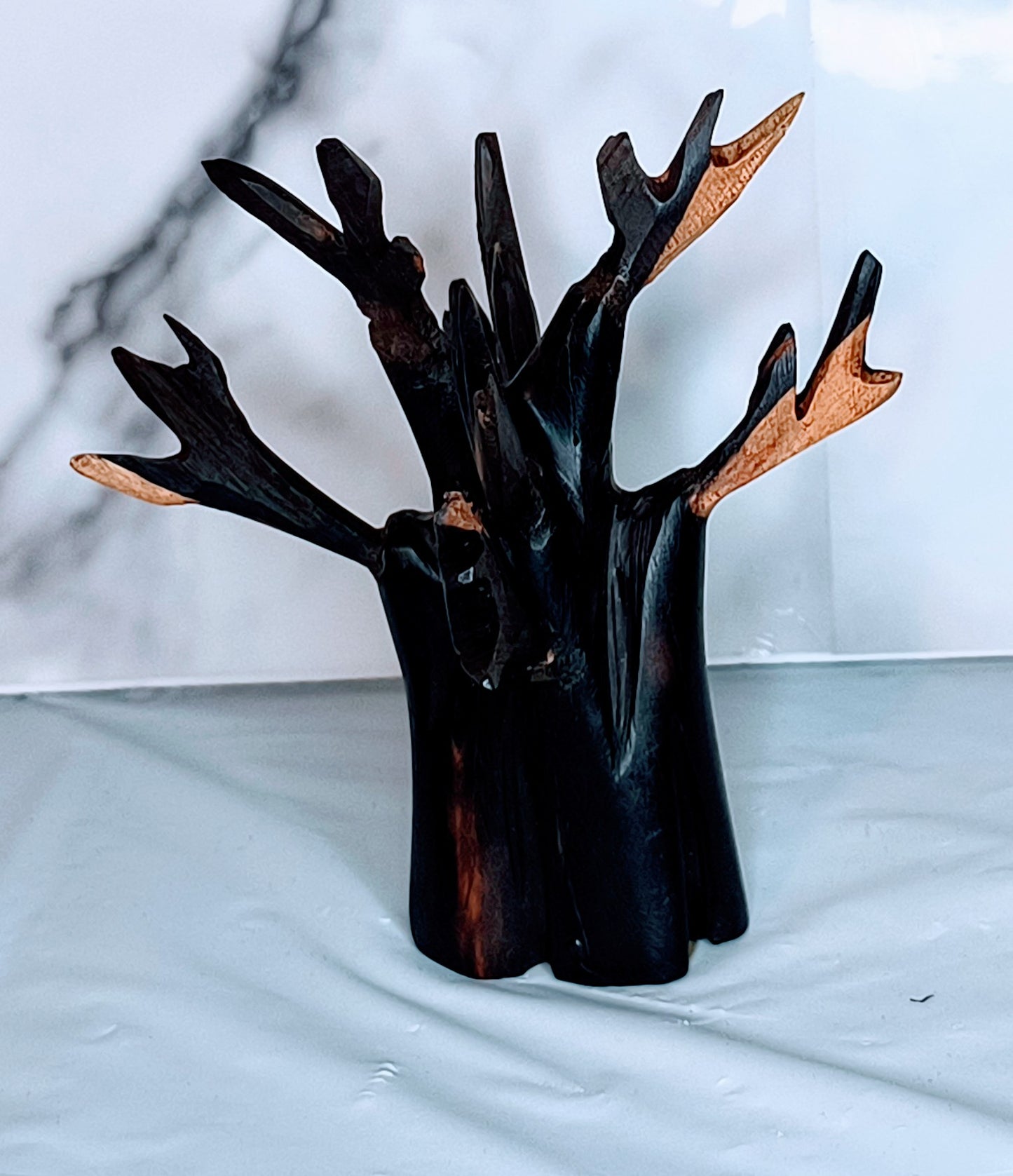 Arbres en bois d'ébène
