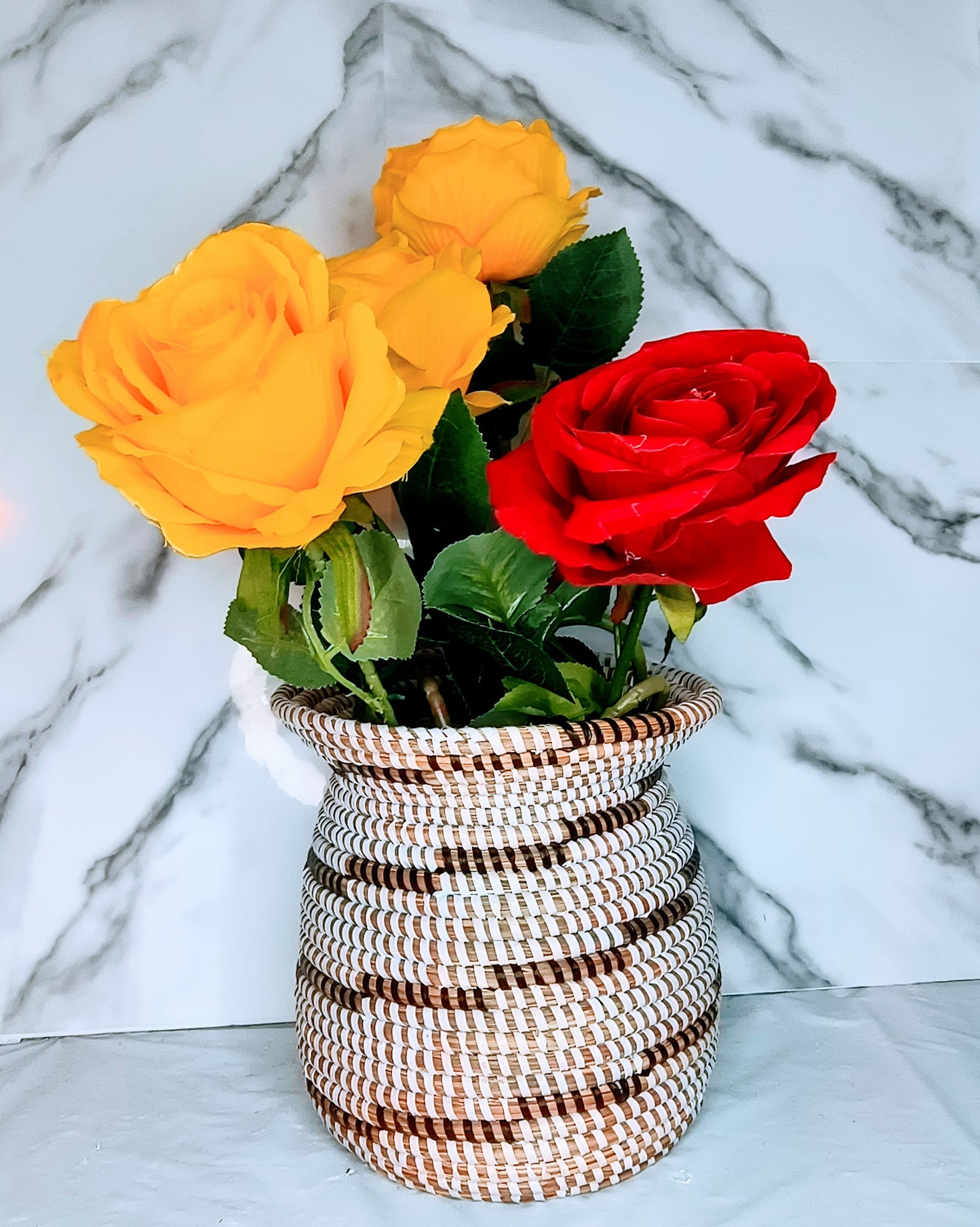 Panier-vase à rayures