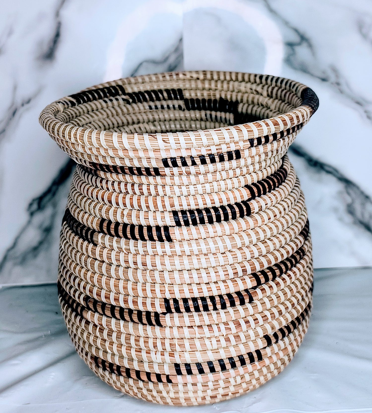 Panier-vase à rayures