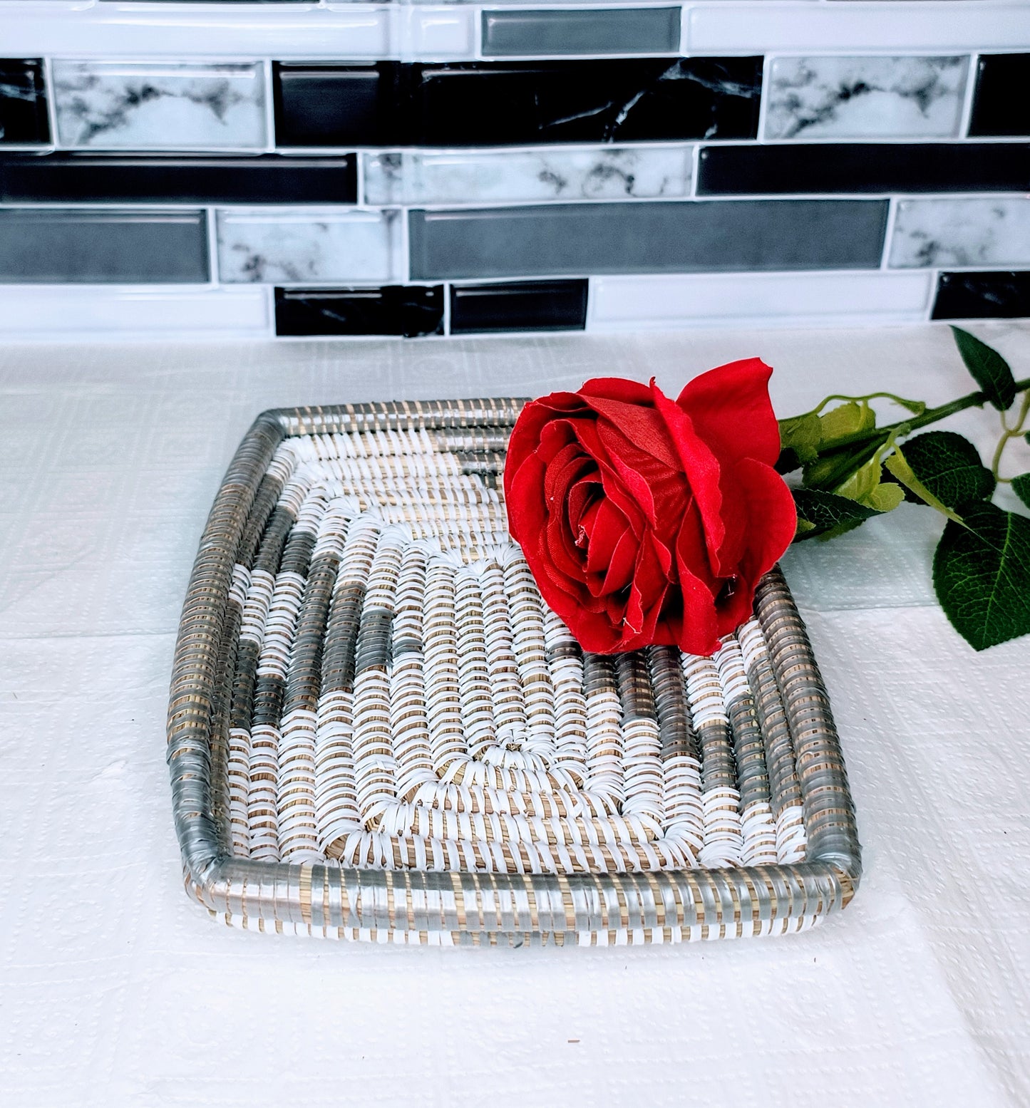 Panier avec motifs ethniques