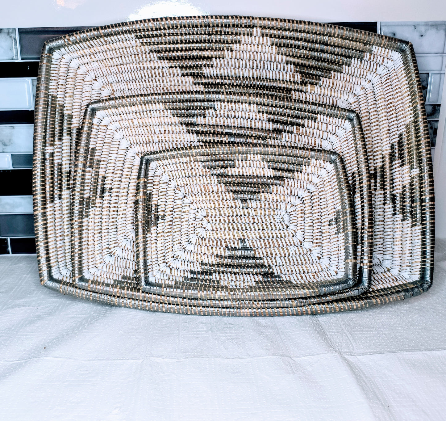 Panier avec motifs ethniques