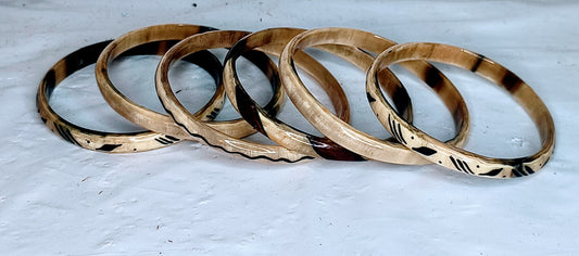 Petits bracelets en cornes de bœuf